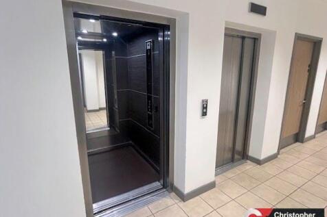 Lift from car park ii.jpg