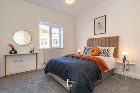 Front Bedroom