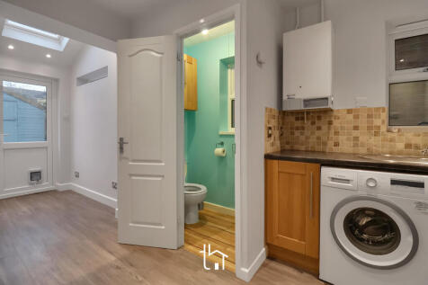 Utility Room / WC