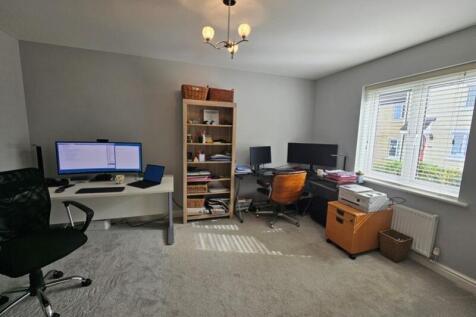 Bedroom 3/Office