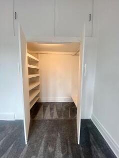 Walk in closet