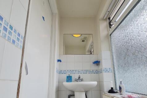 Bathroom shared with 1 person only
