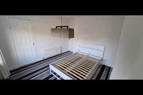 Master bedroom 2