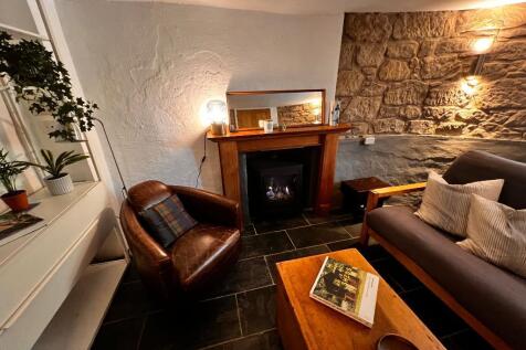 Bed/Sitting Room