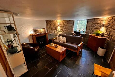 Bed/Sitting Room