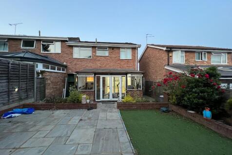 Low maintenance garden 