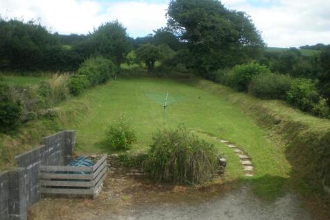 Private garden, rear lawn