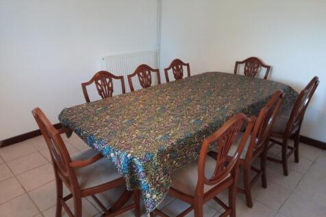 Dining Room (or snug, off kitchen)