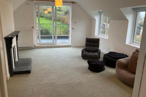 Sitting Room: sunny yoga space