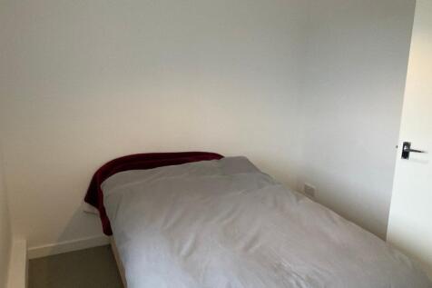 Bed 3 unnec? Ideal as a hobby room