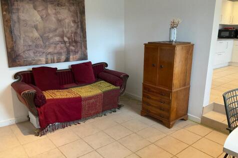 Snug, dining area, play, chill out