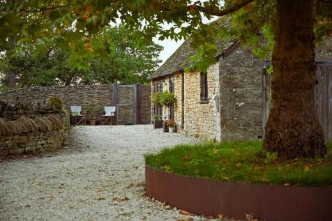 Beautiful Cotswold Barn Conversion