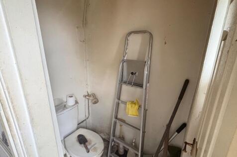 Basement WC