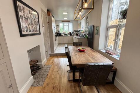 Breakfast Room