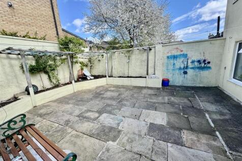 Rear Patio Garden