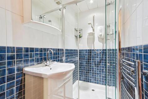 Bedroom 2 en-suite