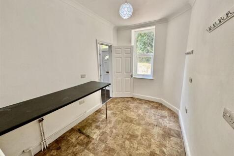 Fl 2 - Utility Room