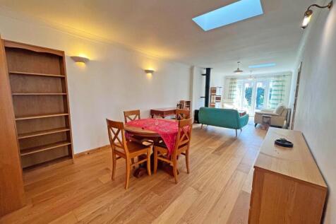 Dining Room.jpg