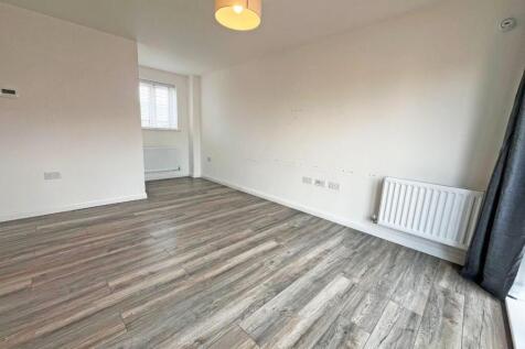 Living Area 1.jpg