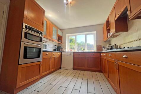 Kitchen1.jpg