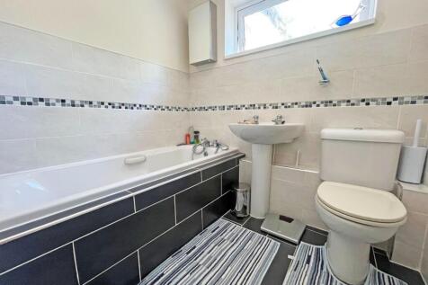 Bathroom.jpg
