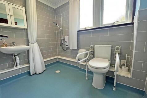 Shower room.jpg