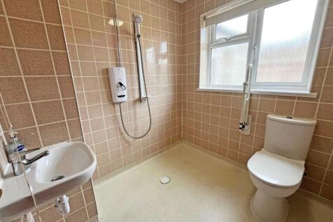 Wet Room 1.jpg