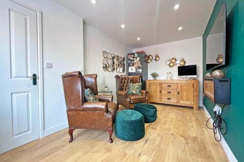 Family Room.jpg