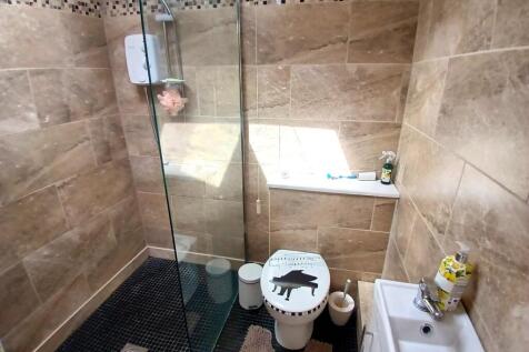 ANNEX WET ROOM.jpg