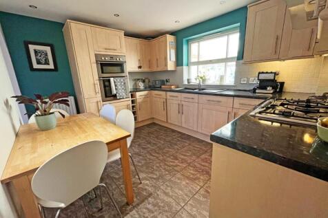 Kitchen1.jpg