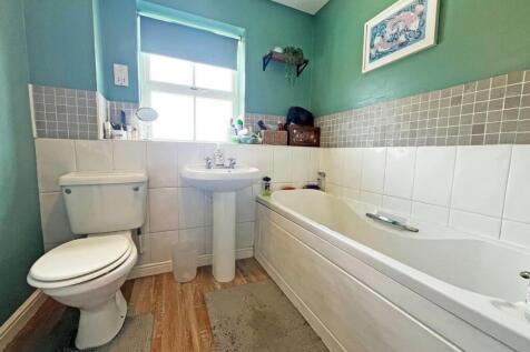 Bathroom.jpg