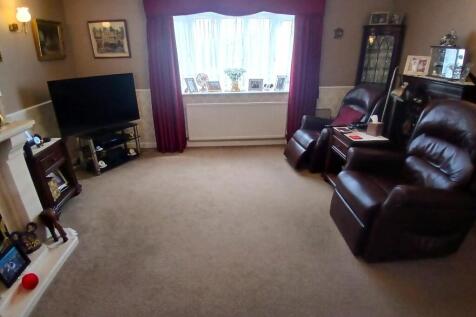 Lounge 1.jpg