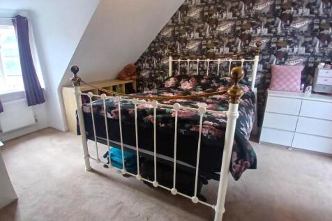 Bedroom One.jpg