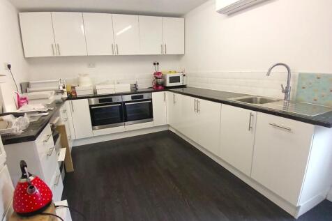 Garage Kitchen.jpg