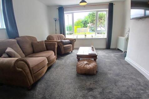 Lounge 3.jpg