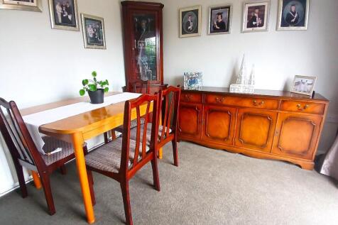 Dining Area.jpg