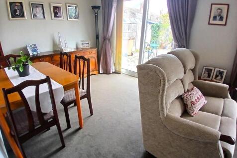 Dining Area 2.jpg