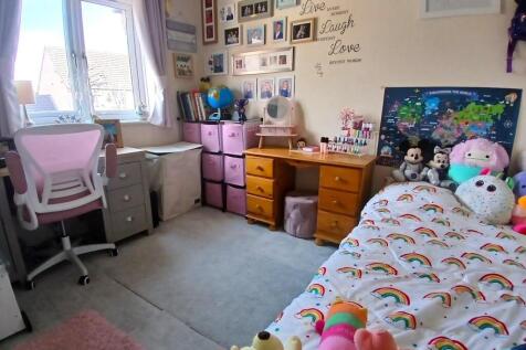 Bed 4.jpg