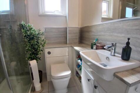 Shower Room.jpg