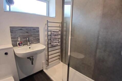 Shower Room.jpg