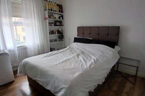 Bed 3.jpg