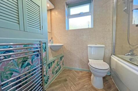 Bathroom.jpg