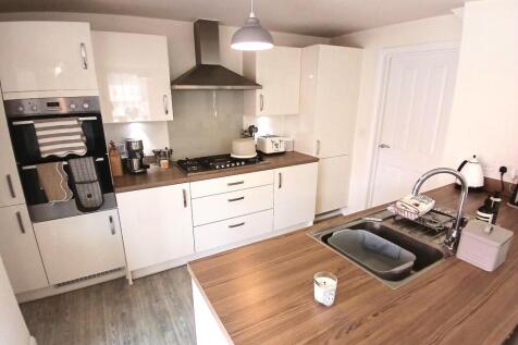 Kitchen Area.jpg