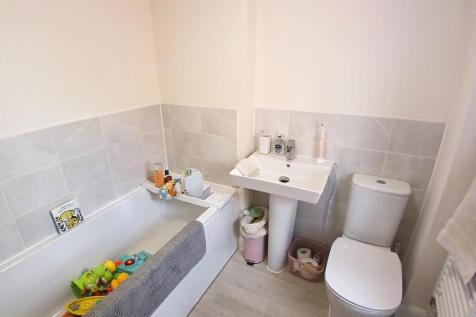 Family Bathroom.jpg