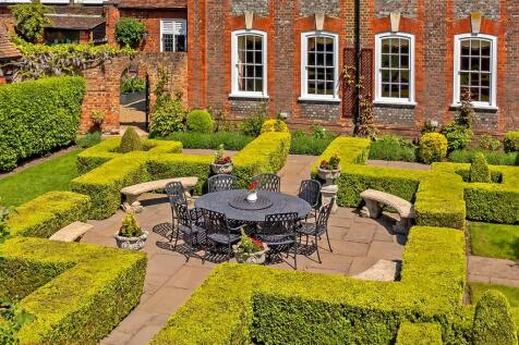 ManorGardenHouse_May24-5.jpg