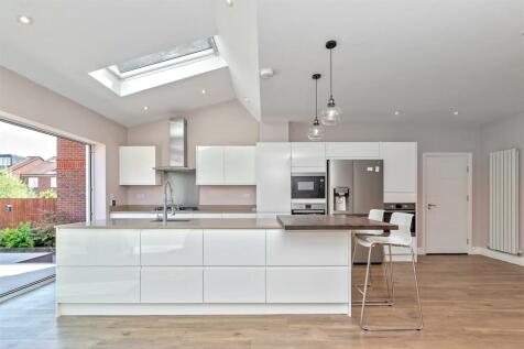 52MortimerCres-16.jpg