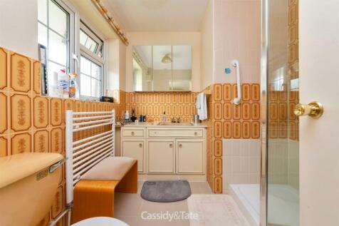 1 Sefton Close_15.jpg