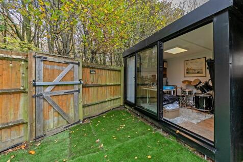 3ElderberryClose-62.jpg
