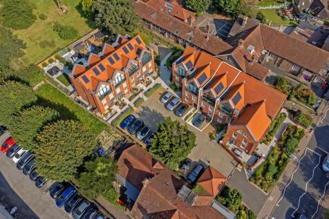 4OakTreeGardens-2.jpg