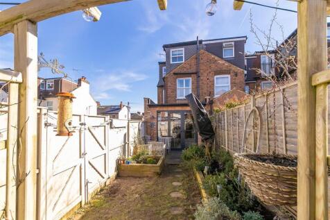 13WoodstockRoadSouth-66.jpg
